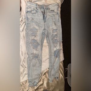 American eagle size 8 ripped mom jeans